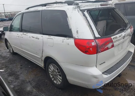 2009 Toyota Sienna Xle z USA, uszkodzony, nr VIN 5TDZK22C19S236011